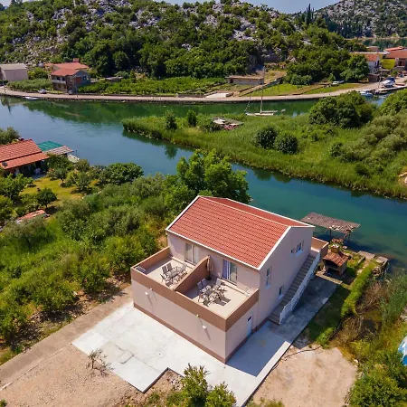 Apartment Mostina Near River Ploce (Dubrovnik-Neretva)