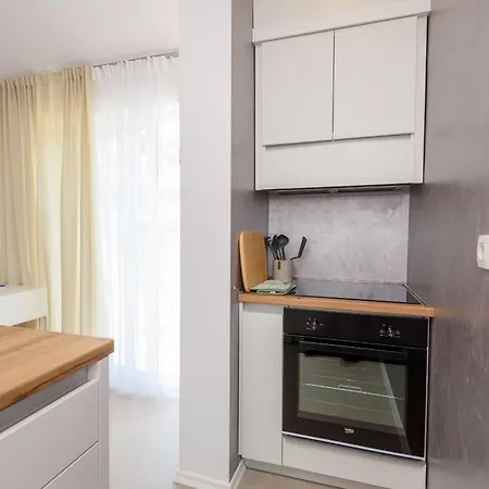 Apartment Mostina Near River
